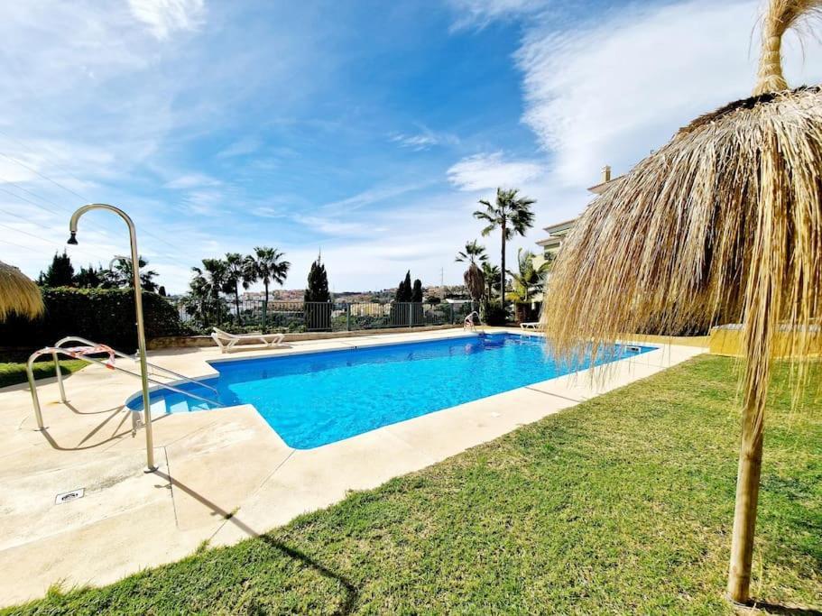 Royal Golf View: 2Br, Pools & Ac Apartment Sitio de Calahonda Exterior photo