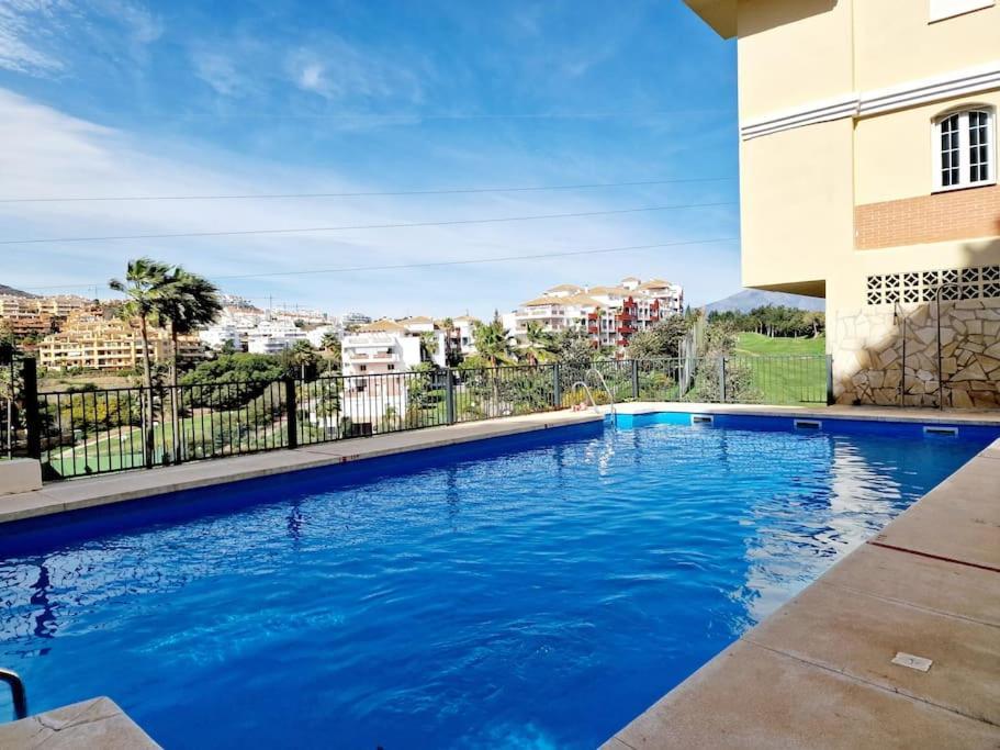 Royal Golf View: 2Br, Pools & Ac Apartment Sitio de Calahonda Exterior photo